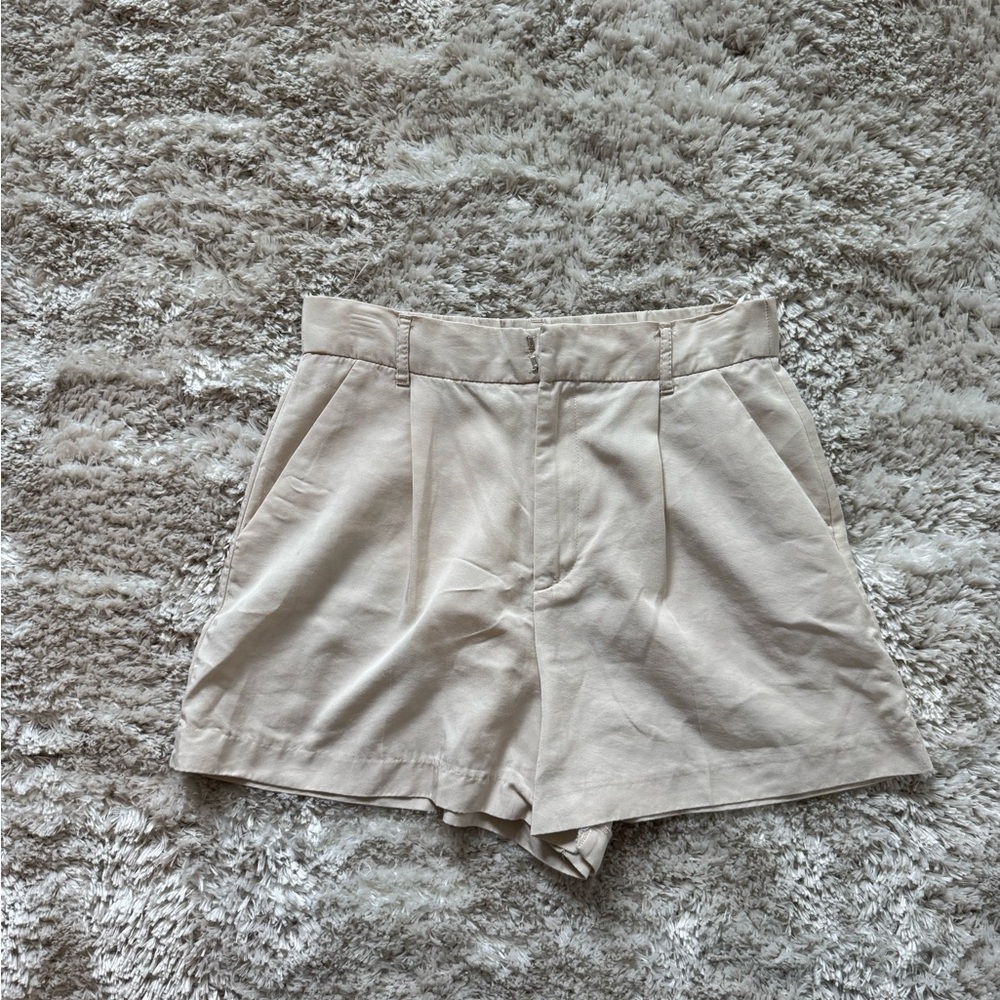 Zara Women's High Waist Cream Shorts